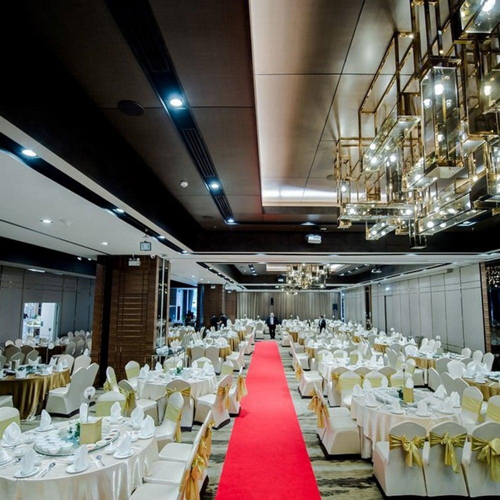 The Four Wings Hotel Bangkok Dış mekan fotoğraf