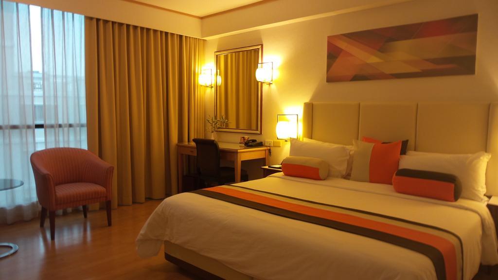The Four Wings Hotel Bangkok Dış mekan fotoğraf
